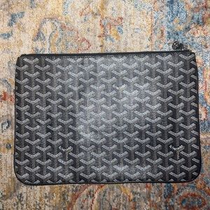 Women Goyard handbag